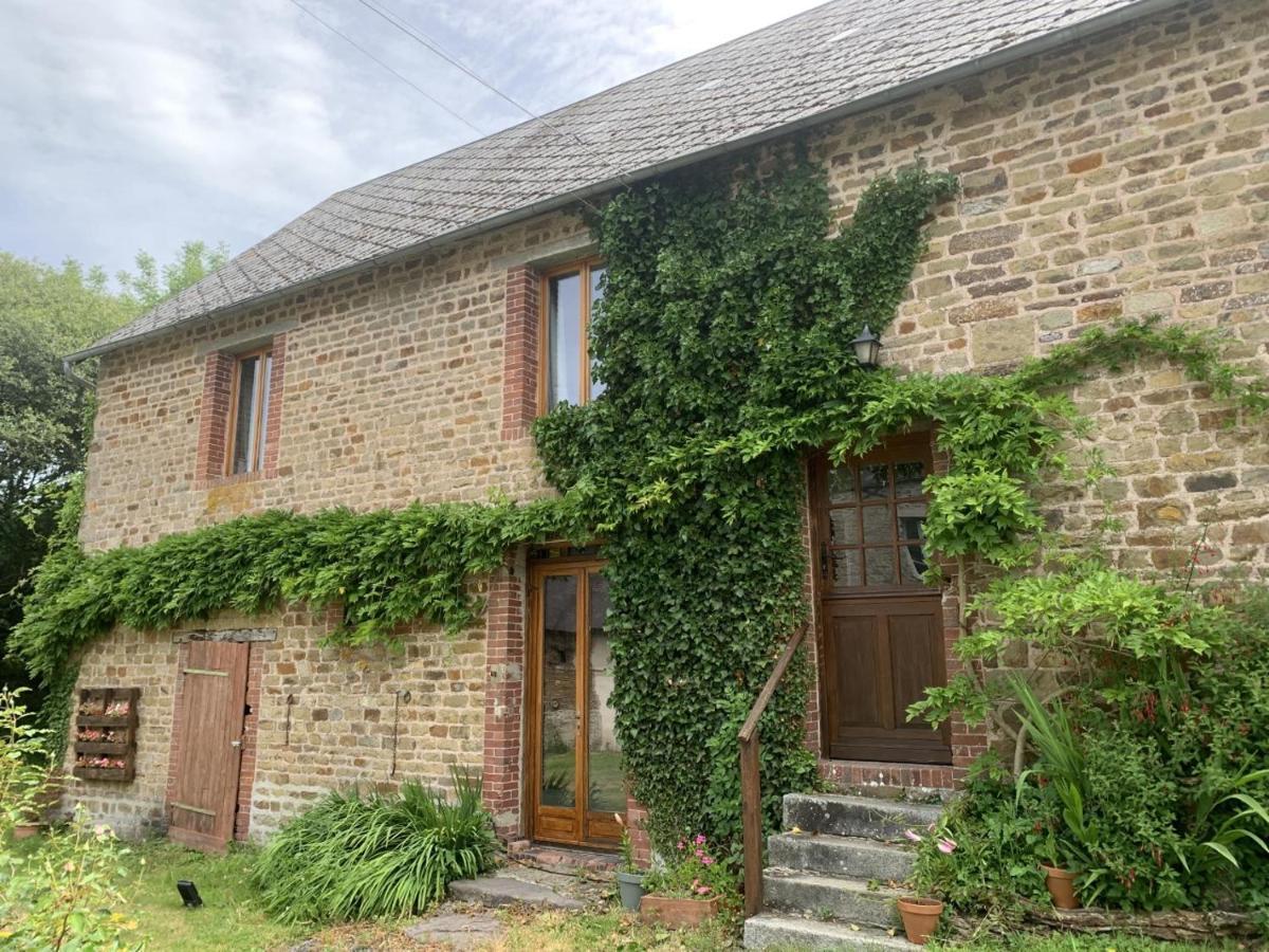Les Rouges Terres Gites - La Vieille Grange Saint-Amand  Exterior foto